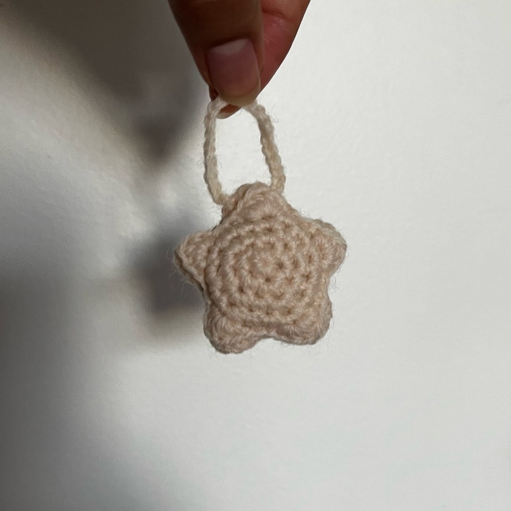 Handmade crochet star ornaments (1)